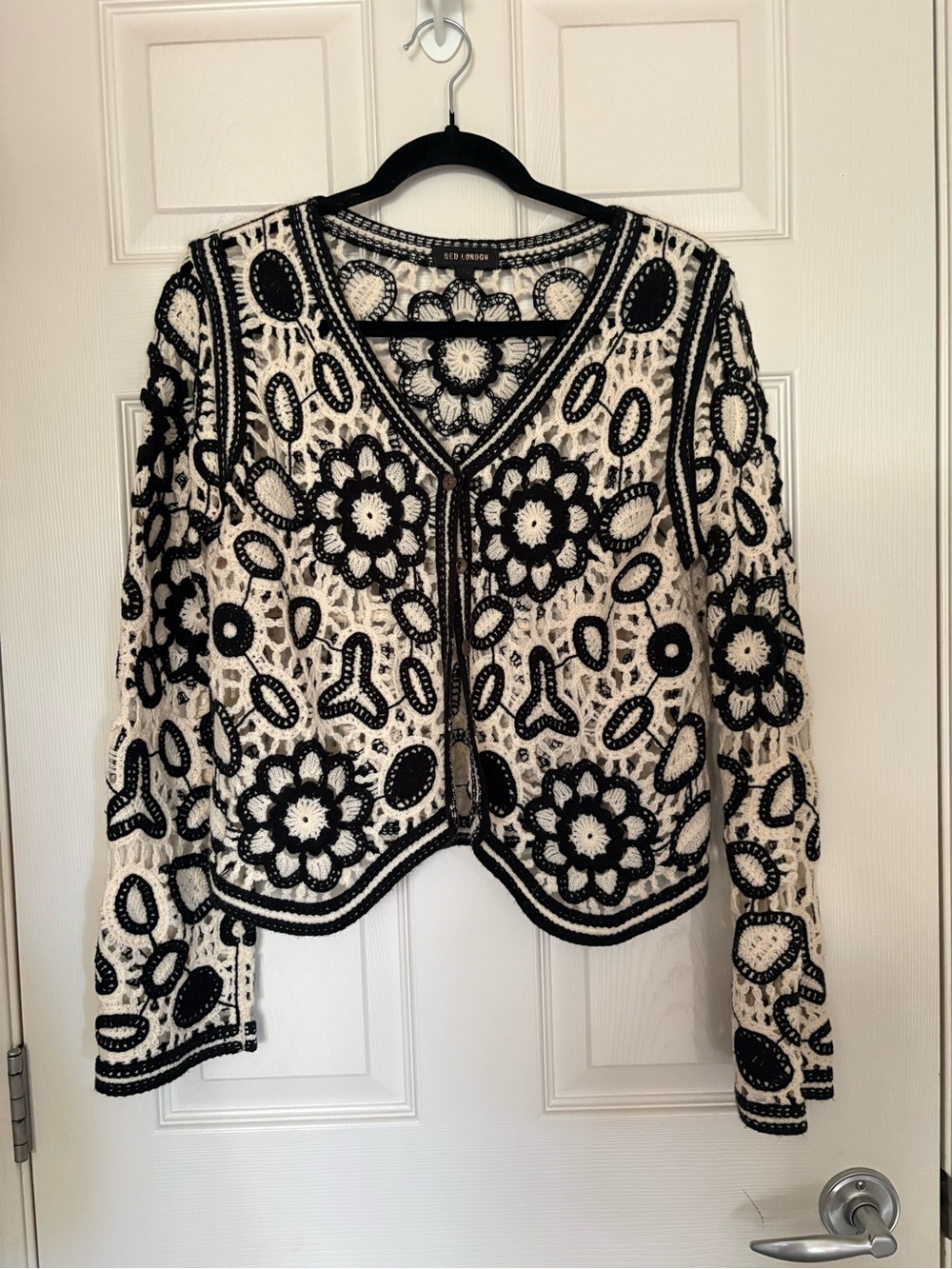Black & Cream Crochet Floral V-Neck Women's Camisole